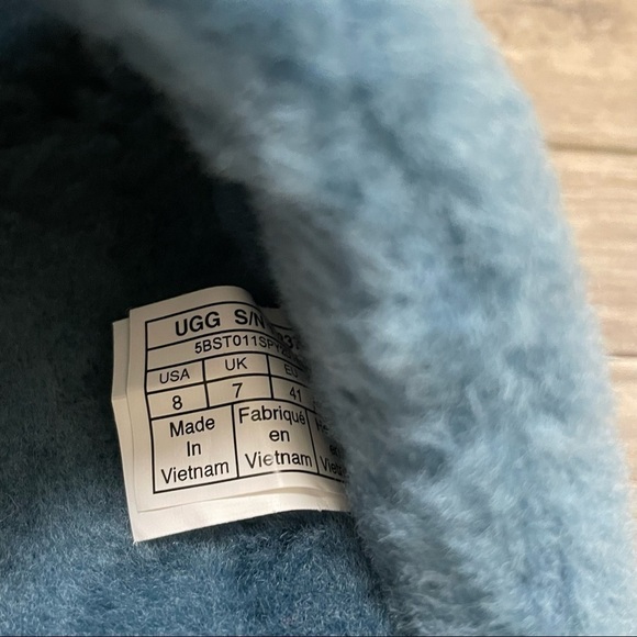 UGG MEN FLUFF YOU STRIPES MARINA BLUE FAUX FUR SLIPPERS US 8 NEW main image 4